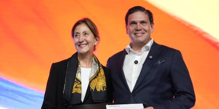 Ingrid Betancourt y Juan Carlos Pinzón se unieron por petición de un “amigo en común”: “Es eso lo que nos tiene aquí unidos”