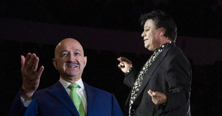 ‘Hasta que te conocí’: Así fue la amistad de Juan Gabriel con su ‘fan’ Carlos Salinas de Gortari