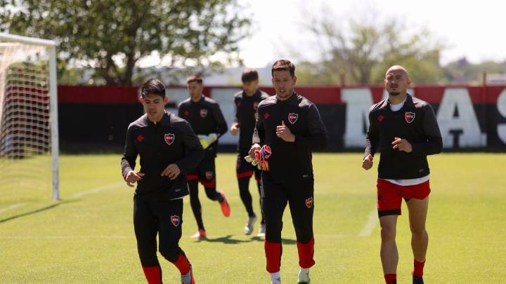 Newell's: Bernardi apostaría por un mix equilibrado entre pibes de la casa y la base anterior