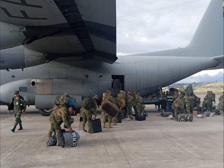 Efectivos de las Fuerzas Armadas desplegados en provincia de Ecuador