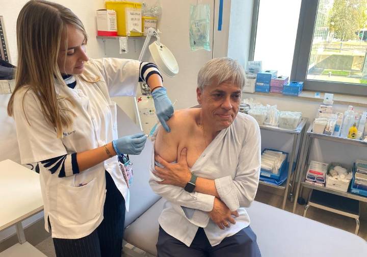 Campaña de inmunización contra la gripe, el covid y los virus respiratorios: cómo y cuándo pedir cita en León
