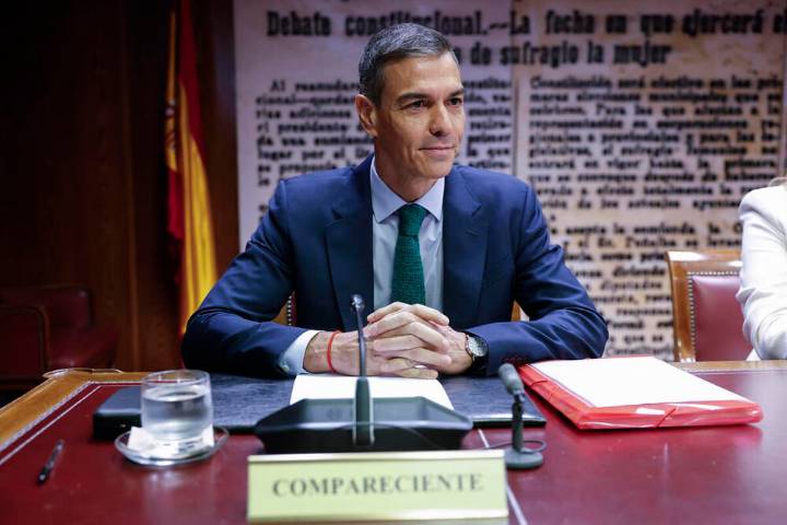 Sánchez admite cobros "anecdóticos" en efectivo del PSOE