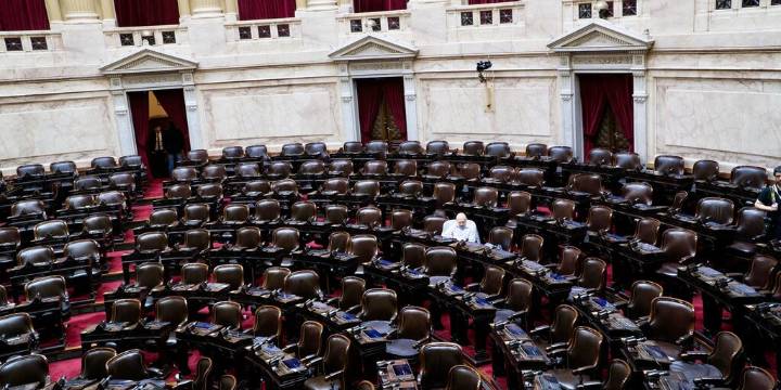 Duros cruces entre oficialismo y oposición por la negativa de tres ministros a presentarse en Diputados