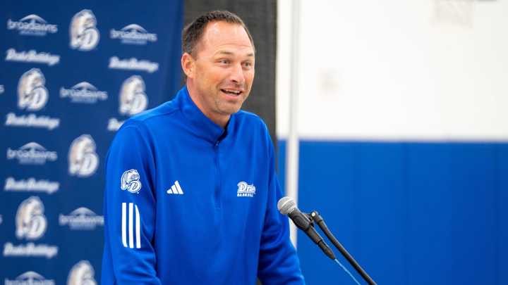 3 takeaways from Eric Henderson during Drake basketball media day