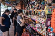 Mantienen viva la tradición del "Día de Muertos" en el Mercado Hidalgo
