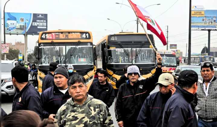 Transportistas anuncian paro indefinido si continúan asesinatos por extorsión y sicariato