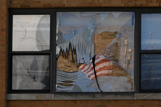 In Chicago, an immense show of force signals a sharp escalation in White House immigration crackdown
