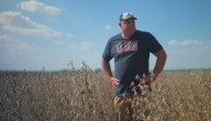 Farmers urge ending the trade war as China shuns U.S. soybeans
