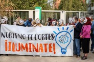 Vecinos del Distrito Norte de Granada protestan contra los casi veinte años de cortes de luz