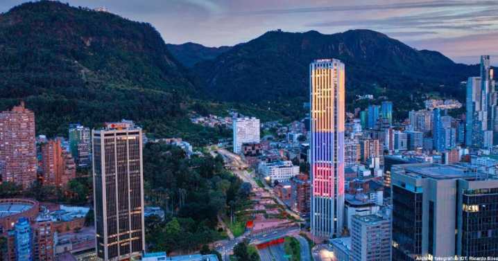 Bogotá abre becas para estudiar pregrados y posgrados en Italia, España...