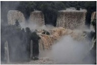 Cierran el Circuito Garganta del Diablo en las Cataratas del Iguazú tras intensas lluvias y crecidas