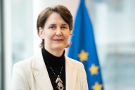 EU health chief calls for trust in medicine