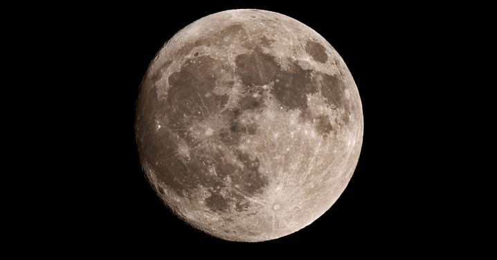 Today’s Moon Phase: October 8, 2025