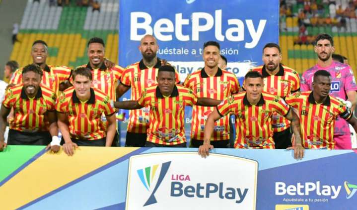 Pereira afrontaría nueva demanda: exjugador acusa millonaria deuda