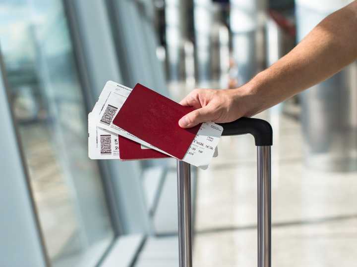 ¿Vuelo con overbooking? La aerolínea podría deberte más de USD 2.000