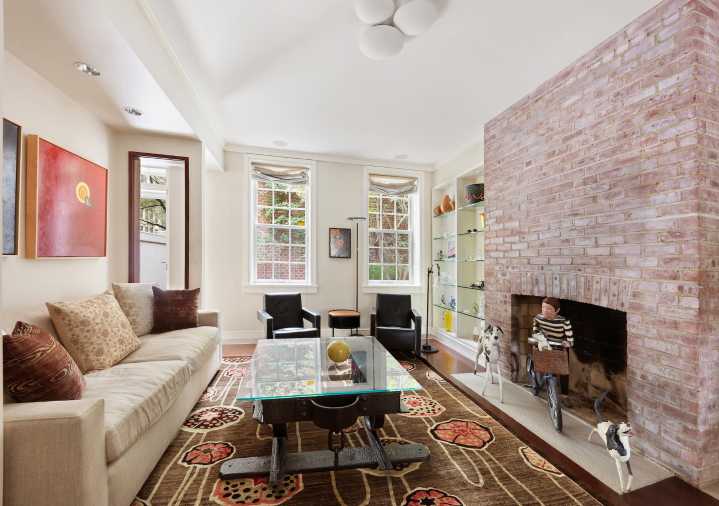Asking $6.35M, this restored 1804 Tribeca townhouse is one of the last remaining homes from the period