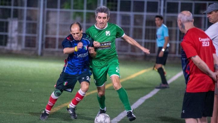 Fútbol amateur y de veteranos: la pasión por la redonda deja de lado el crujir de las rodillas