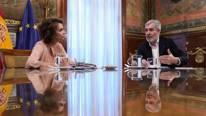 Clavijo arranca al Gobierno más de 400 millones para Canarias mientras Madrid sigue aplazando los compromisos con las islas