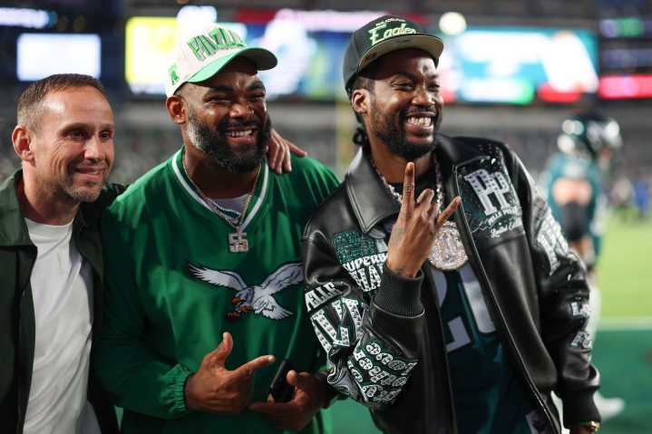 Breaking: Former Super Bowl Champion “Mulling” For NFL Return