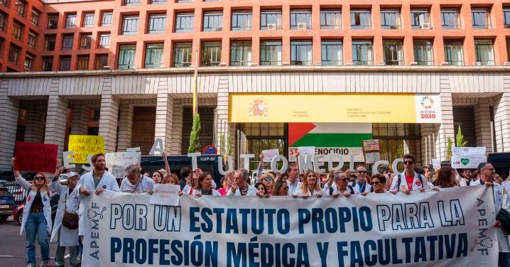 Sanidad reconoce el malestar acumulado de los médicos y respeta su derecho a la huelga