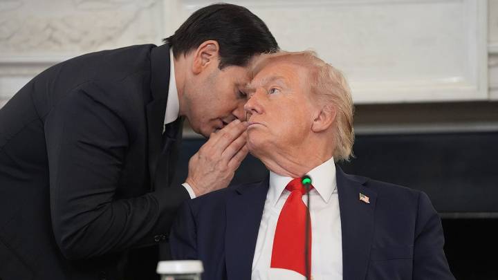 Rubio note pass prompts Trump to predict peace in the Middle East