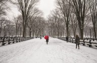 Cómo mantenerse a salvo durante el frío peligroso de Nueva York: esperan 100 pulgadas de nieve