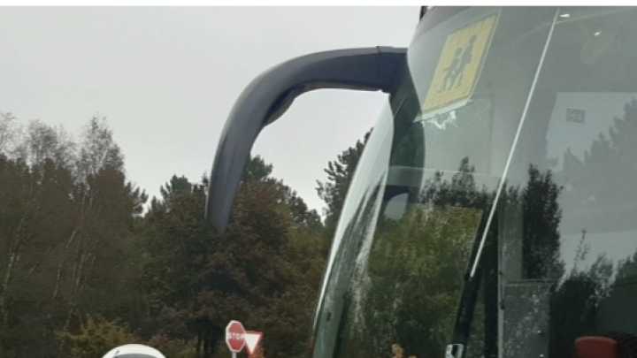El conductor de un bus escolar que transportaba a niños entre 7 y 12 años da positivo en cocaína en un control realizado en A Baixa Limia (Ourense)