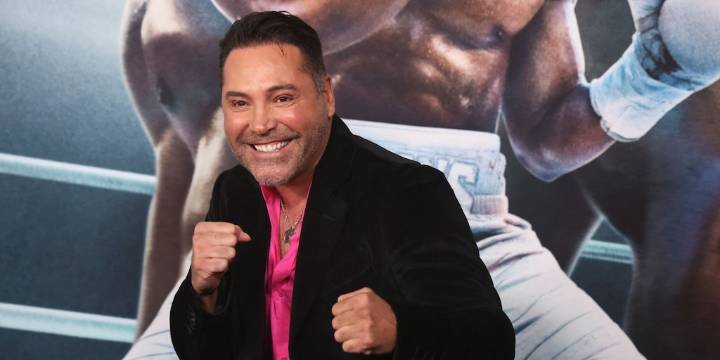 Óscar de la Hoya reconoce las virtudes de Crawford y las debilidades de Canelo: “El rival perfecto para descarrilar ese tren”