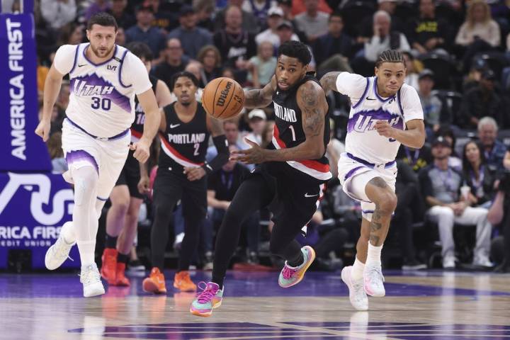 Deadspin | Blazers nearly squander 22-point lead, hold off Jazz