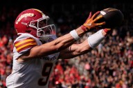 Cincinnati uses fast start to take down No. 14 Iowa State 38