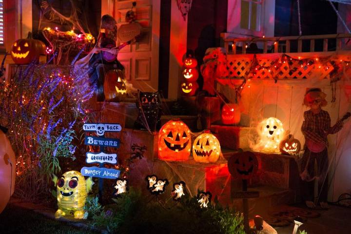 How A Halloween Display Led To A Neighborhood Clash In IL