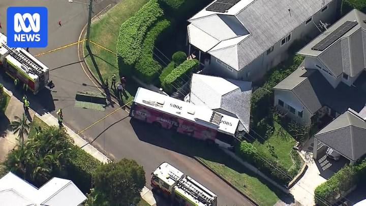 Bus crashes into home on Sydney's Northern Beaches