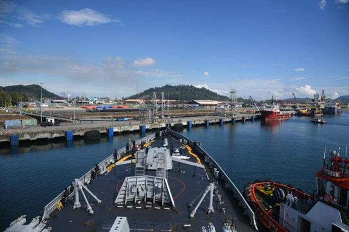 Indian Navy warship INS Sahyadri deployed to South China Sea