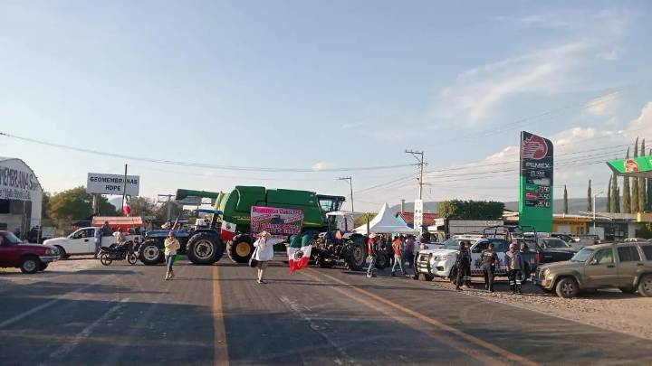 Estos son los bloqueos carreteros cerca de Celaya, toma precauciones