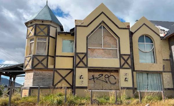 El Chaltén: así es por dentro el hotel de los Kirchner donde encontraron a una persona muerta