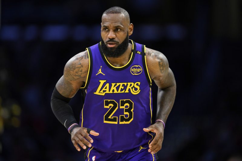NBA fan files lawsuit against LeBron James over 'second decision' reveal: reports