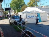 Un oficial mató a un ladrón que, con dos pistolas, apuntaba a un adulto mayor para robarle el auto