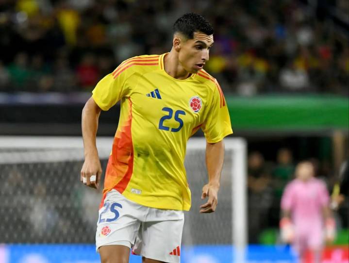 Kevin Serna hizo su debut en la selección de Colombia y aportó en la goleada ante México
