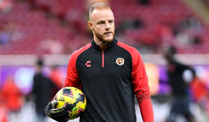 El portero mexicano que la está rompiendo en Colombia y que pasó de noche en la Liga MX