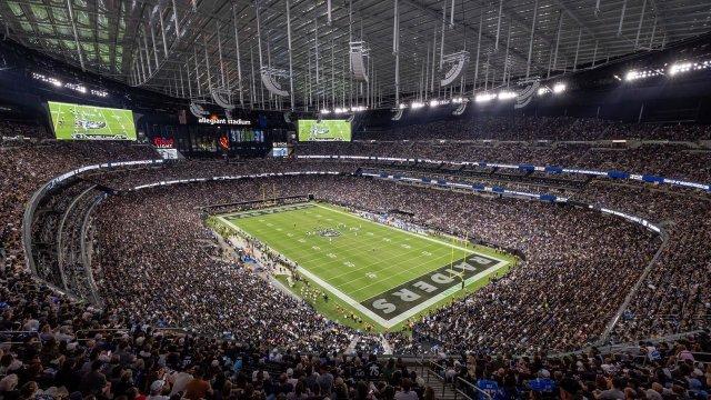 Carol Davis, widow of Al Davis and 'First Lady of Raider Nation,' dies at 93