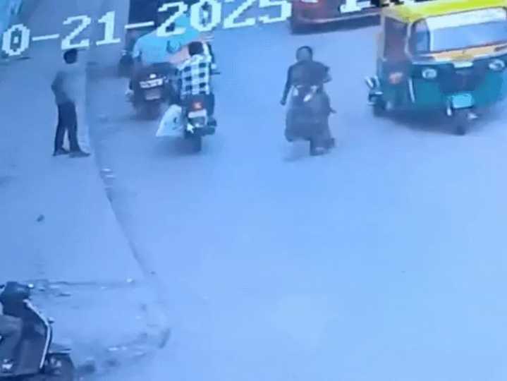 Locals shower flowers on cops as they rescue 6-month-old abducted child in hours