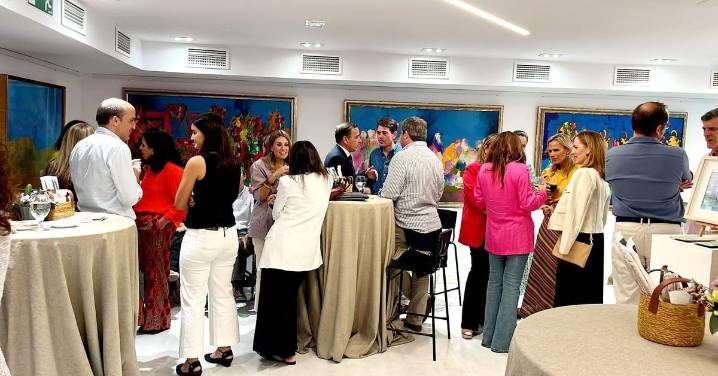'Cenas en buena compañía': cultura, diálogo y solidaridad en el Centro Cultural Luis Gonzalo de Cádiz