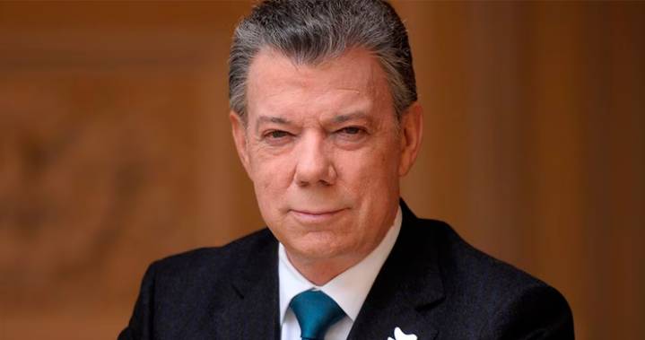 Santos desafió a Álvaro Uribe, César Gaviria y Gustavo Petro rumbo a 2026