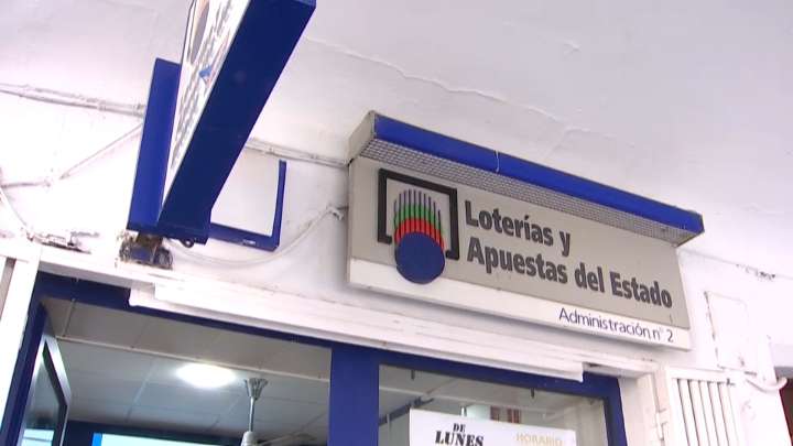 Los loteros piden subir comisiones y precios de los décimos