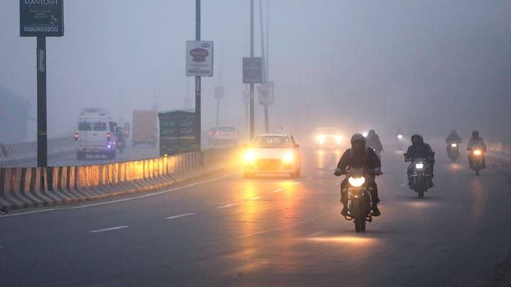 Delhi's air quality turn poor with AQI reading of 201
