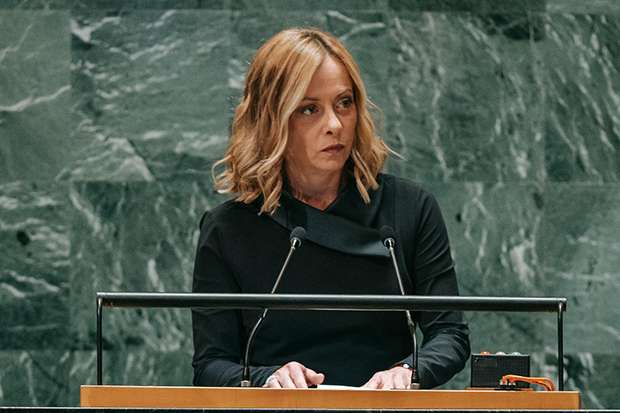 Meloni aprueba el presupuesto de 2026 con 18.700 millones de euros con ayuda de la banca