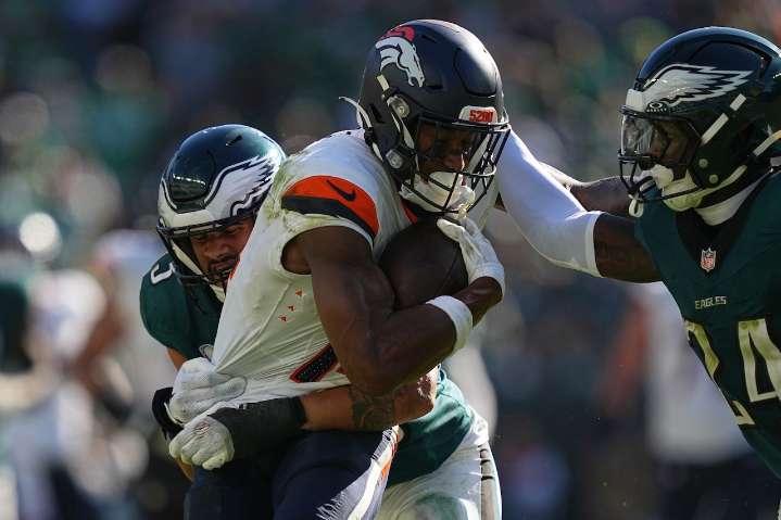 Zack Baun penalty costs Eagles in first defeat of season to Broncos