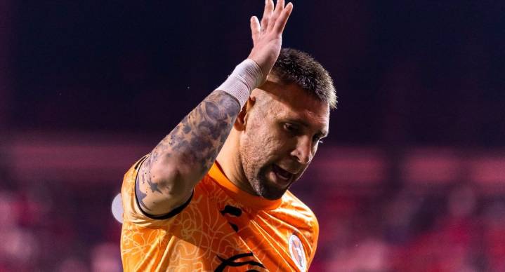 Detienen a Jonathan Orozco, exportero de Rayados, por conducir ebrio y causar daños