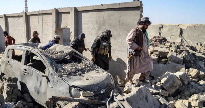 Trump says he will solve Afghanistan-Pakistan crisis 'very quickly' as peace talks enter second day