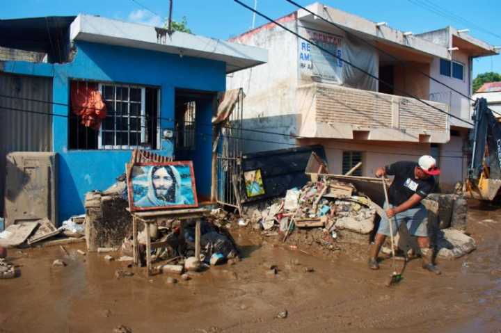 Gobierno estima en 100 mil las viviendas afectadas por lluvias en cinco entidades